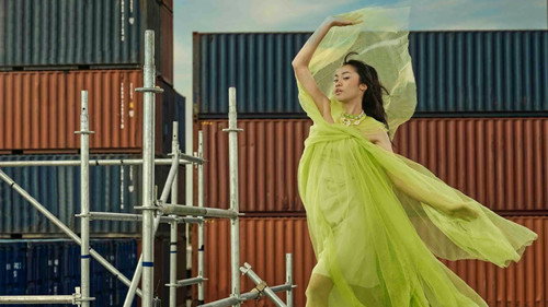Indonesia's Next Top Model S1E11 — The Girl Who Flies High in the Sky