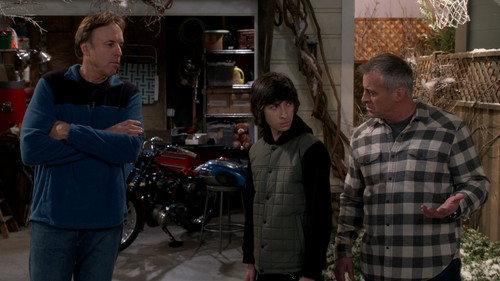 Man with a Plan Season 1 Episode 14 - Kate's First Date