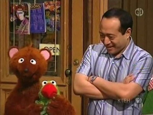 Sesame Street Season 38 Episode 21 - Ralphie the Parrot Flies Away