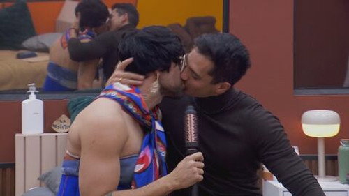 La Cosa Se Pone Difícil still