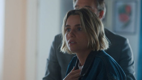Episode 211 still