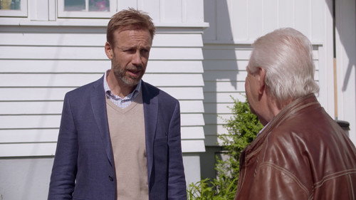 Helt perfekt Season 8 Episode 6 - The Coffin Crew