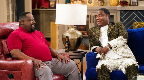 The Neighborhood Season 4 Episode 17 - Welcome to Bro Money, Bro Problems