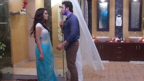 Naagin Season 3 Episode 21 - Mahir Infected With Bela's Venom