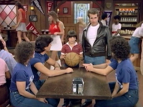 Happy Days Season 11 Episode 16 - Passages  (1)