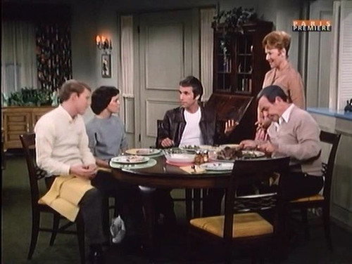 Happy Days Season 4 Episode 8 - They Shoot Fonzies, Don't They?