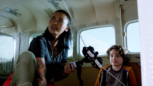MacGyver Season 4 Episode 3 - Kid + Plane + Cable + Truck