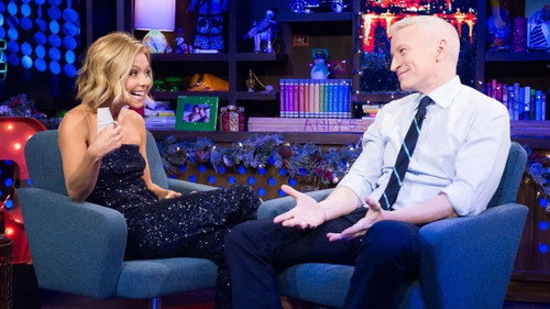 Kelly Ripa & Anderson Cooper still
