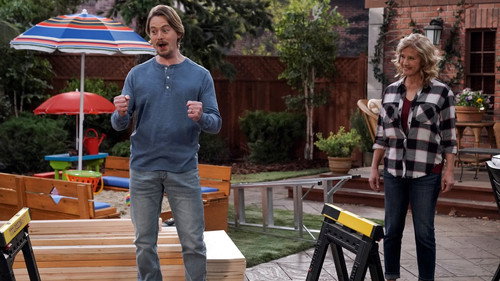 Last Man Standing Season 9 Episode 13 - Your Move