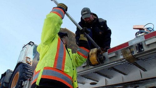 Ice Road Truckers Season 8 Episode 12 - World's End