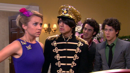 JONAS L.A. Season 1 Episode 7 - Fashion Victim