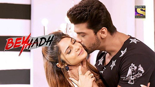 Saanjh Intrudes Into Maya's House still