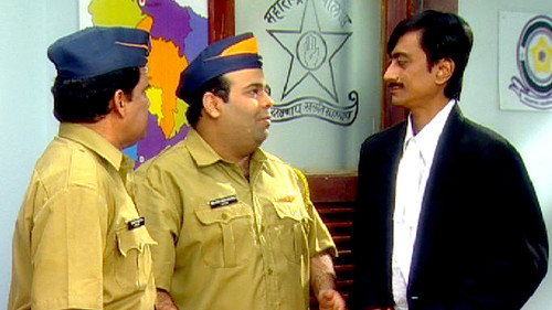 F.I.R. Season 1 Episode 25 - Pandey Meets Nakaab Queen