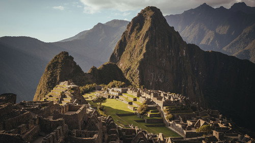 The Wonder List with Bill Weir Season 3 Episode 6 - Peru: The Curse of Incan Gold