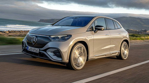 MotorWeek Season 44 Episode 17 - Mercedes-AMG EQE SUV