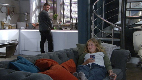 Episode 9094 (Mon 26th Jul 2021) still