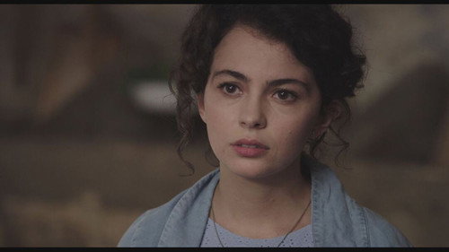 Storia di una famiglia perbene Season 2 Episode 1 - Episode 1