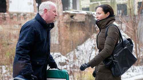 Casualty Season 29 Episode 32 - Exile