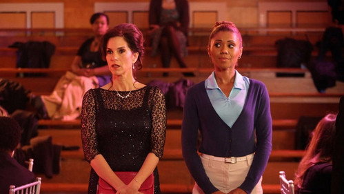 The Neighbors Season 1 Episode 13 - Dream Weavers