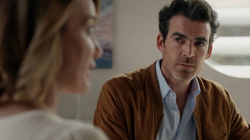 Episode 1051 still