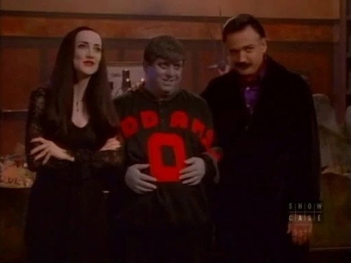 The New Addams Family Season 1 Episode 19 - Uncle Fester's Toupee