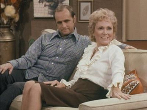 The Bob Newhart Show Season 1 Episode 4 - Mom, I L-L-Love You