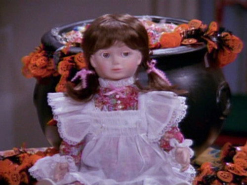 Sabrina, the Teenage Witch Season 3 Episode 6 - Good Will Haunting