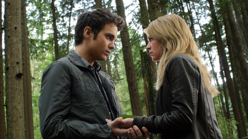 The Secret Circle Season 1 Episode 1 - Pilot