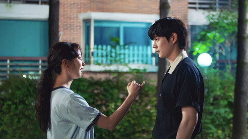 Moon in the Day Season 1 Episode 9 - The Breakup Trip