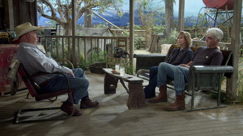 The Ranch Season 2 Episode 19 - Ain't Goin' Down ('Til the Sun Comes Up)