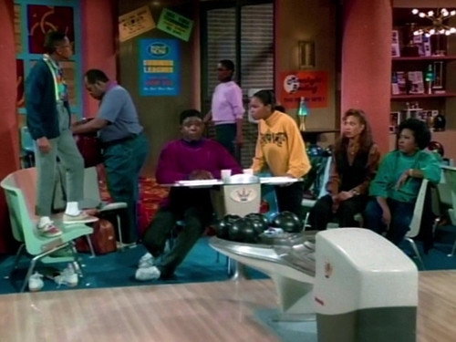 Family Matters Season 1 Episode 21 - Bowl Me Over