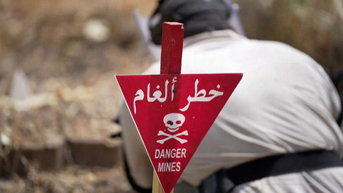 Warum? Season 1 Episode 10 - How important is mine clearance in Sudan?