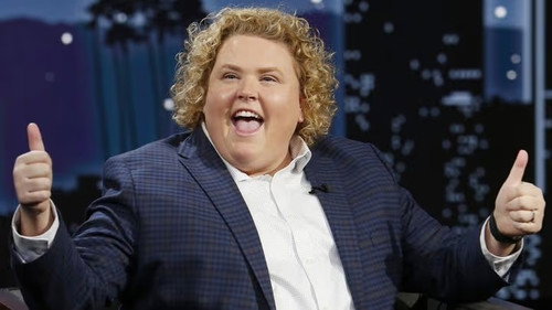 Peter Dinklage, Fortune Feimster, Oliver Tree still