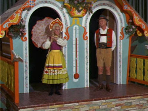 Green Acres Season 2 Episode 14 - Never Trust a Little Old Lady