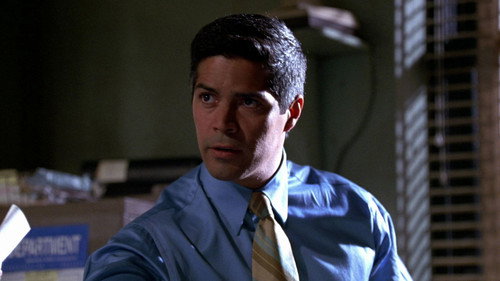 NYPD Blue Season 9 Episode 5 - Cops and Robber