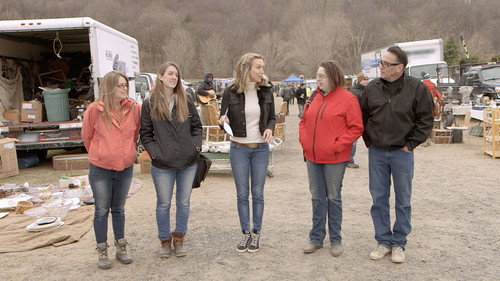 Flea Market Flip Season 12 Episode 3 - All in the Flipping Family