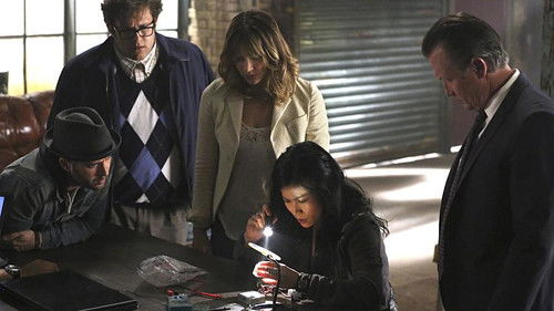 Scorpion Season 1 Episode 3 - A Cyclone