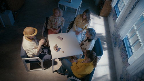 Episode 218 still