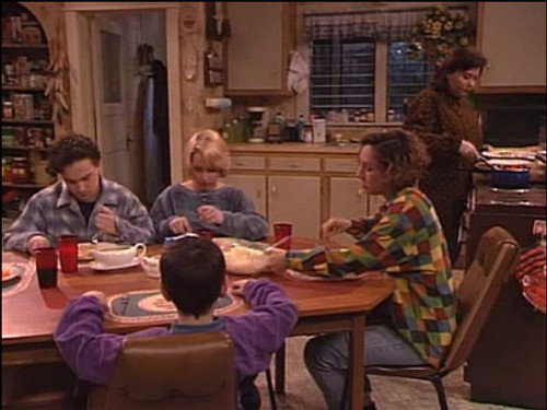 Roseanne Season 4 Episode 22 - Deliverance