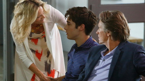 Degrassi: Next Class Season 1 Episode 5 - #ButThatsNoneOfMyBusiness