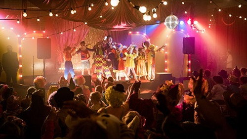 De Luizenmoeder Season 1 Episode 10 - Send in the clowns