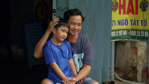 Het Perfecte Plaatje Op Reis Season 5 Episode 2 - Ho Chi Minh City: Peace in the Chaos, and Coffee on Location