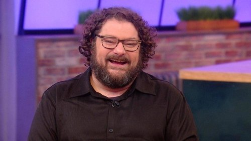 Background image for Bobby Moynihan Spills On "Star Wars" + Sex Expert Answers Audience's Intimate Qs