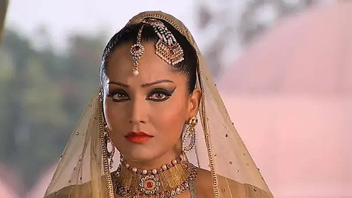 Jalal evaluates Benazir