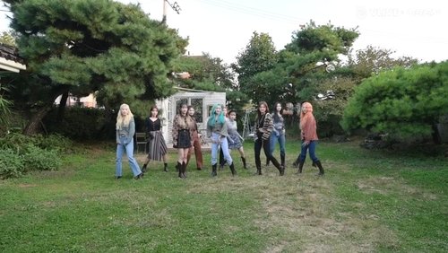 Background image for LOONA Episode Dance Challenge