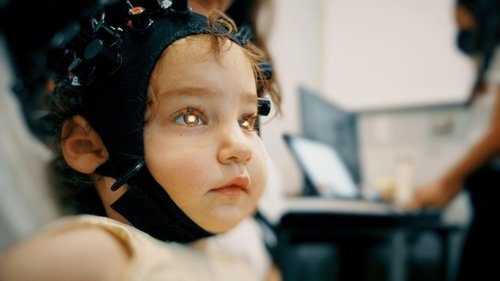 Background image for Is Bilingualism a Superpower?