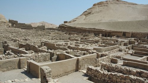Background image for Work and Life at Deir el-Medina