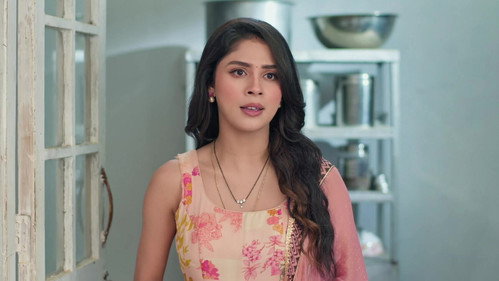 Rahi Stands by Khyati